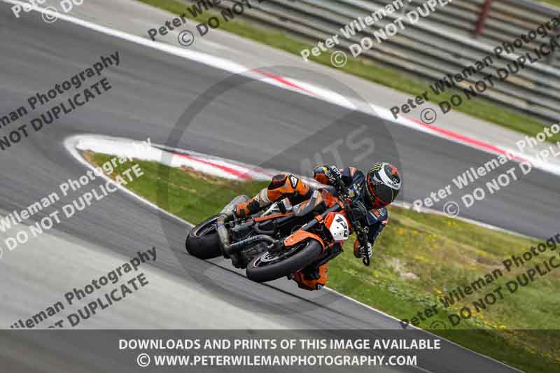 cadwell no limits trackday;cadwell park;cadwell park photographs;cadwell trackday photographs;enduro digital images;event digital images;eventdigitalimages;navarra;no limits trackdays;peter wileman photography;racing digital images;trackday digital images;trackday photos